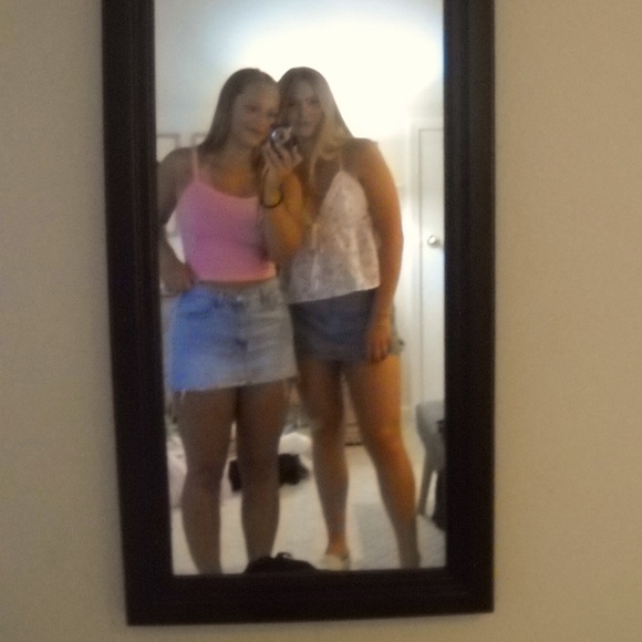 Meet your Posher, Delaney - Picture 1 of 1